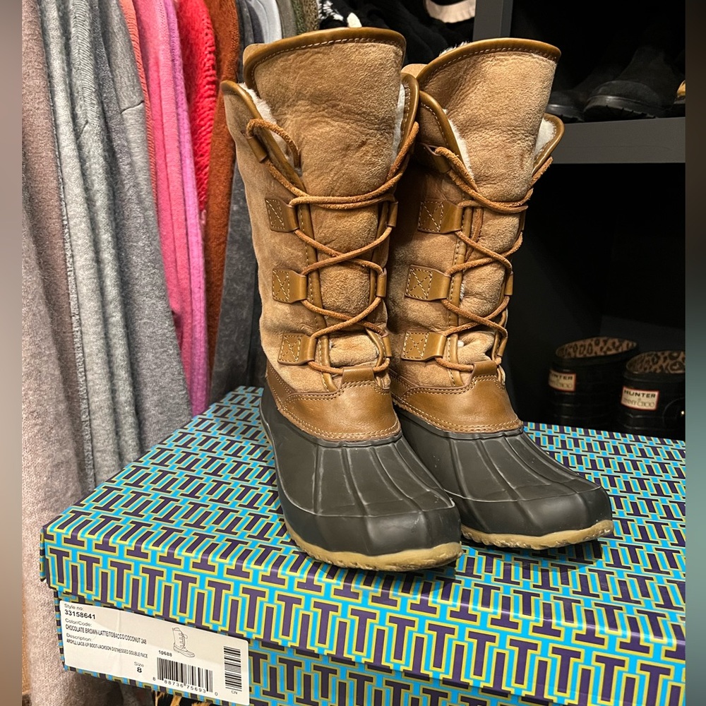 Tory Burch 8 Argyll Jackson lace up duck boot brown tan cream fur